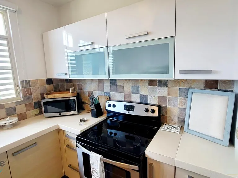 0 Sea View Suites #403 — Photo 10