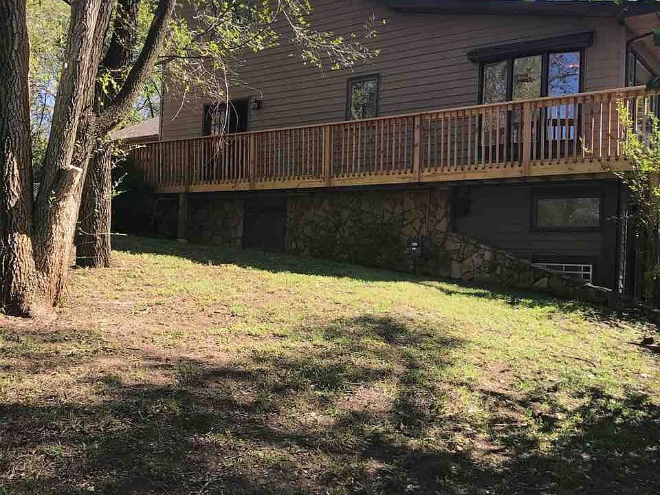 1st image of 303 W Woodridge Ct