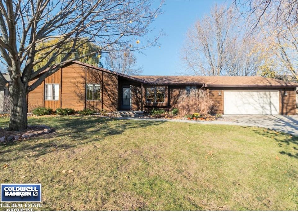 Welcome to 2579 Heather Road!