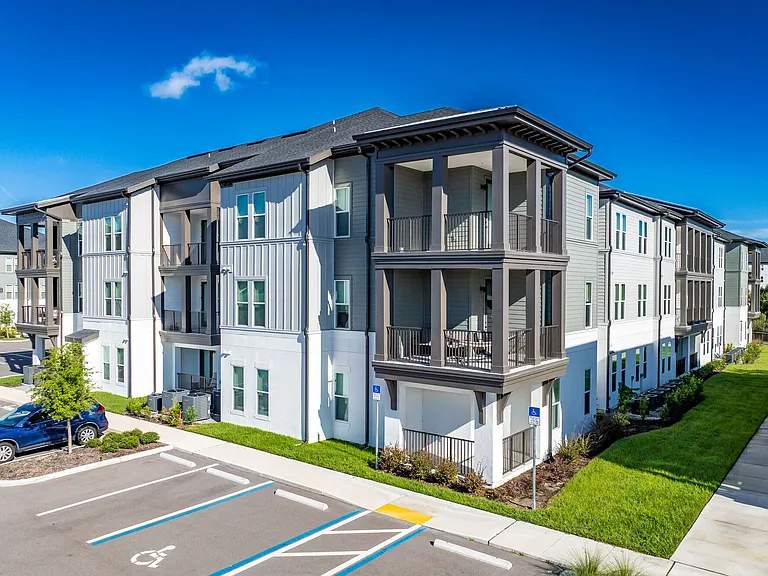 The Crossing at Palm Aire apartments community photo