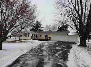 1100 N Broadway St, Colona, IL 61241