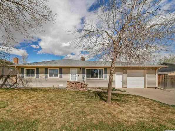 2569 W Monroe St, Laramie, WY 82070