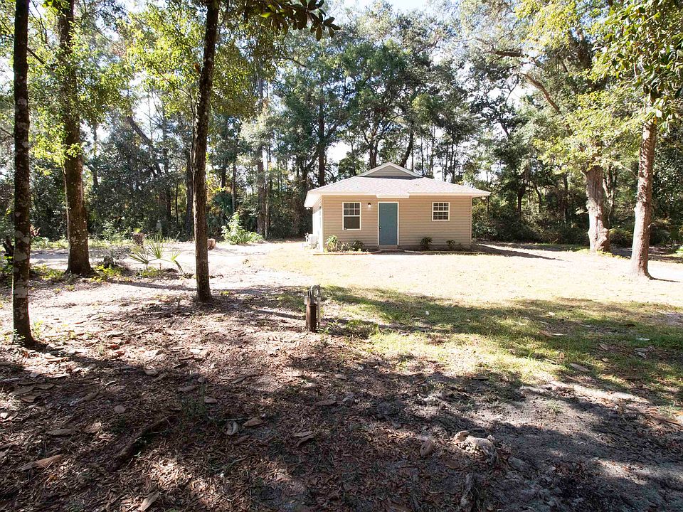 1st image of 16 Deloriss Dr