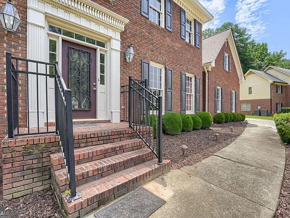 3rd image of 3335 Arborwoods Dr