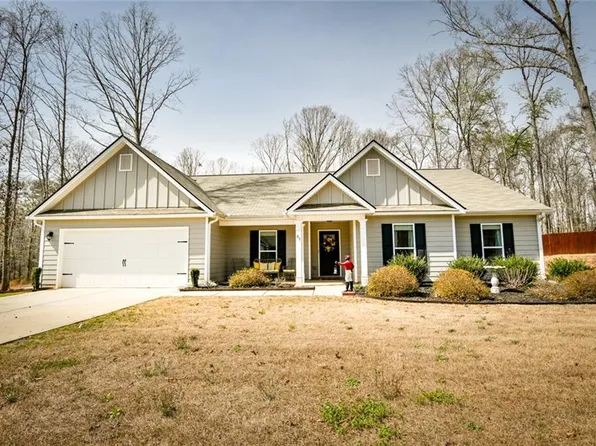 85 Westwood St, Danielsville, GA 30633