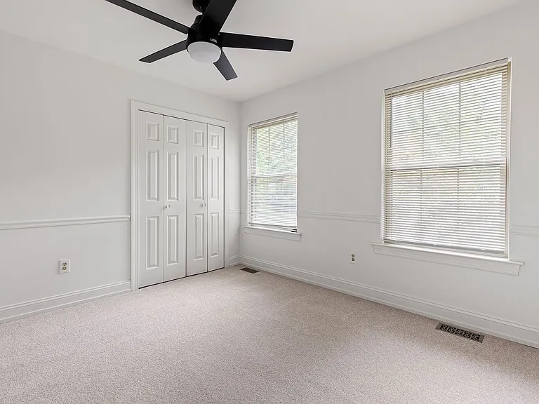 240 Timber Knoll Dr — Photo 25