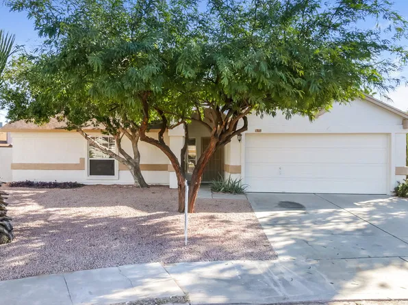 1323 N Racine Cir, Mesa, AZ 85205