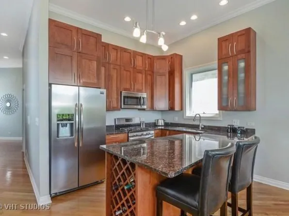 849 N Rockwell St APT 2, Chicago, IL 60622