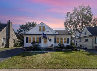 35 Chimayo Rd, Rochester, NY 14617