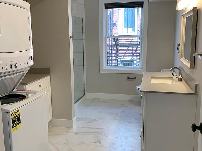 27 Franklin St #201 — Photo 4