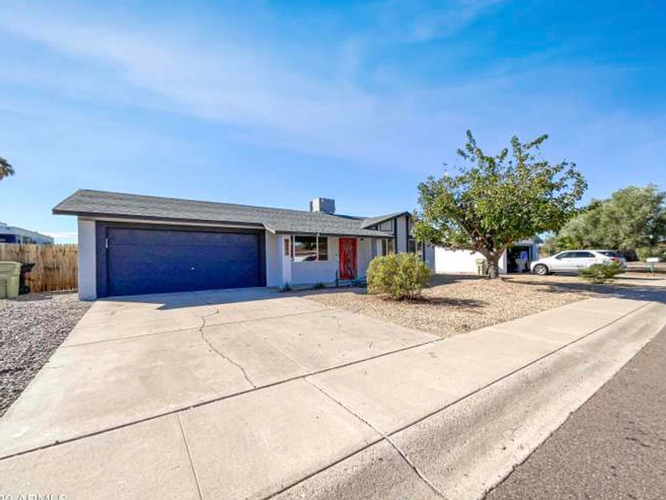 1st image of 5445 W Altadena Ave