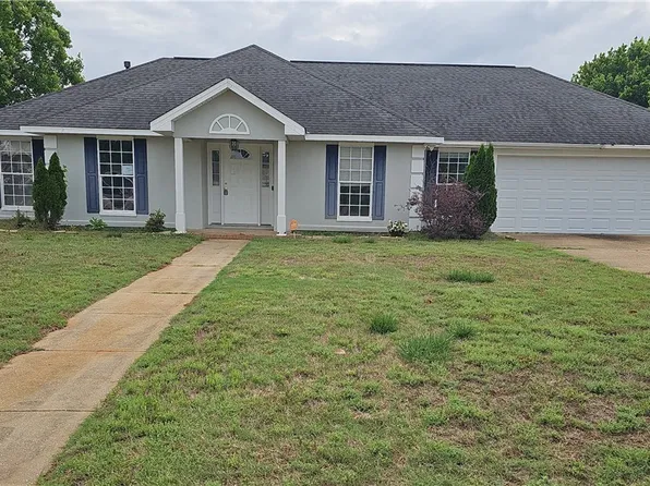 10441 Sunnyland Dr, Tuscaloosa, AL 35405