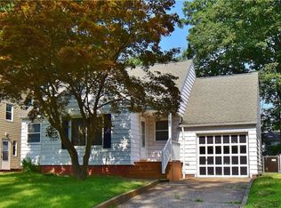 1940 Glenridge Rd, Euclid, OH 44117