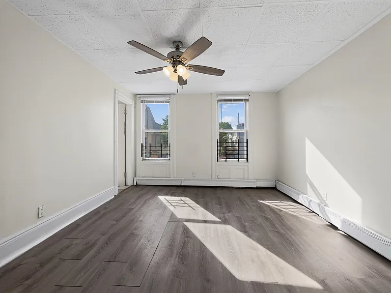 492 W Side Ave #2L — Photo 16
