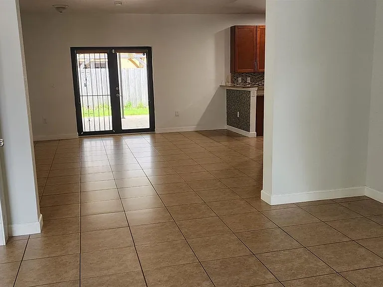 13201 SW 274th Ter — Photo 4