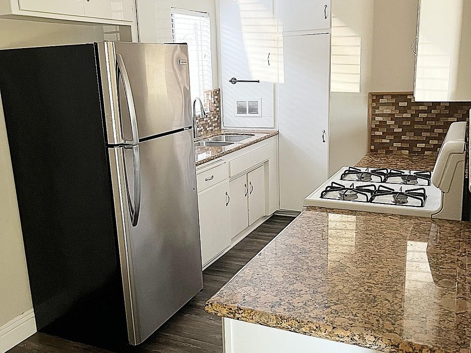 1st image of 850 S Rosemead Blvd APT 1
