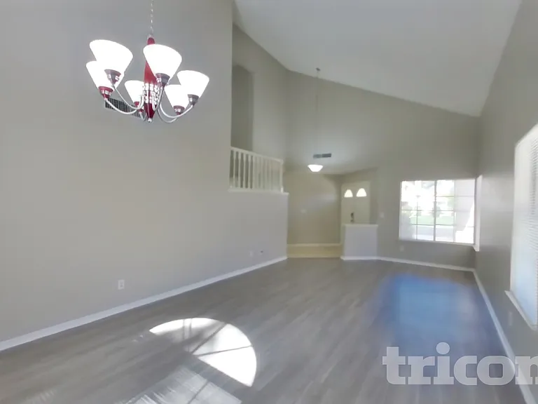 1947 Guinn Dr — Photo 3