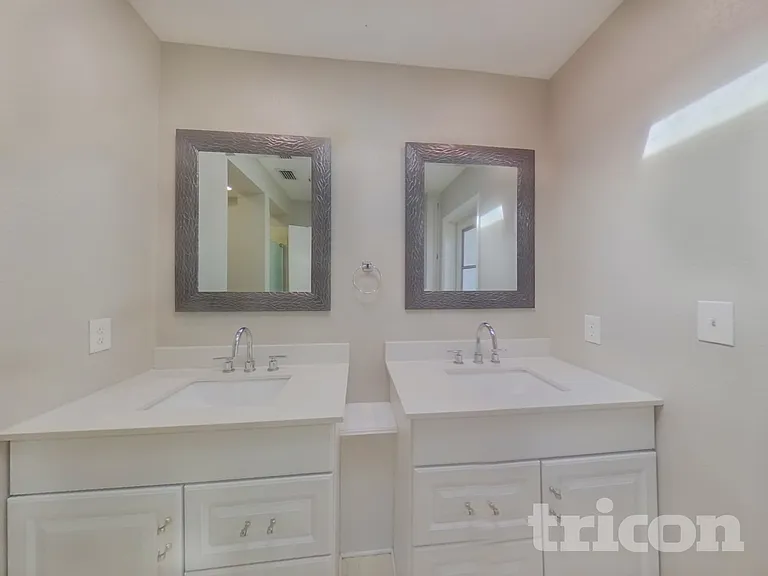 1550 Hobson St — Photo 7