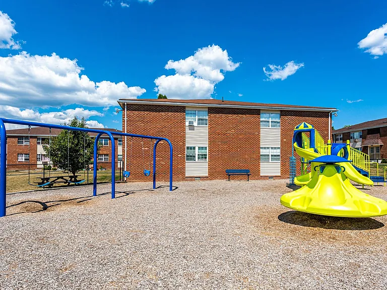 Stevens Manor Apartments — Photo 7