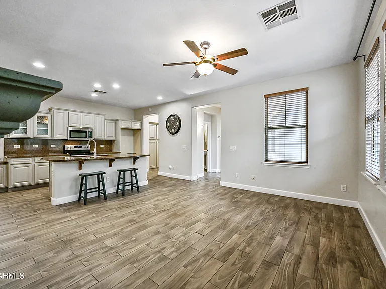 15340 W Dahlia Dr — Photo 10