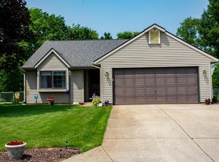 52325 Iris Ct, Elkhart, IN 46514