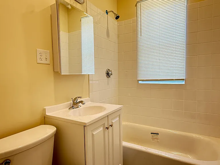 86 Sutherland Rd #14 — Photo 8