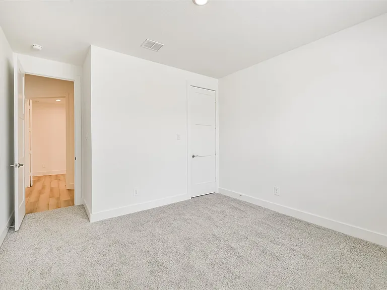 218 Springfield Terrace Ct — Photo 25