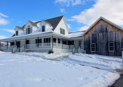 2 Forest Dr, East Kingston, NH, 03827