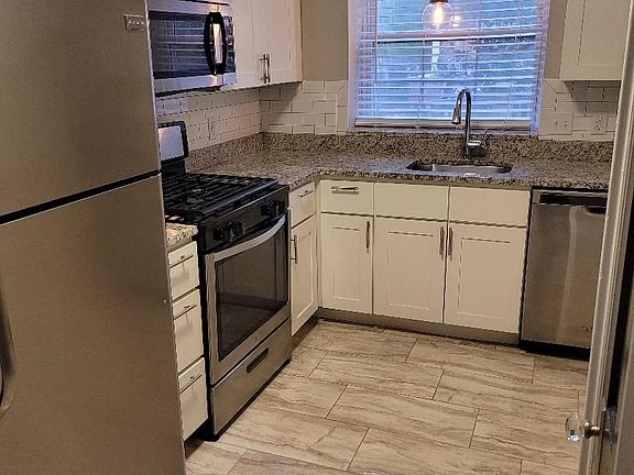 2nd image of 7754 Kingsbury Blvd #2B-1Ba-1350Sqft