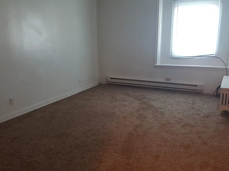 616 Front St — Photo 4