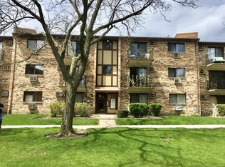 232 Klein Creek Ct APT 5E, Carol Stream, IL 60188