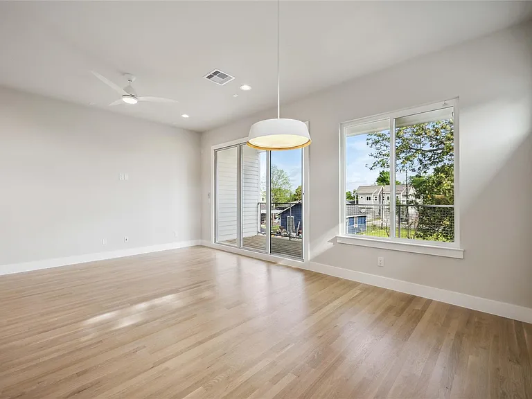 5314 Suez St — Photo 16