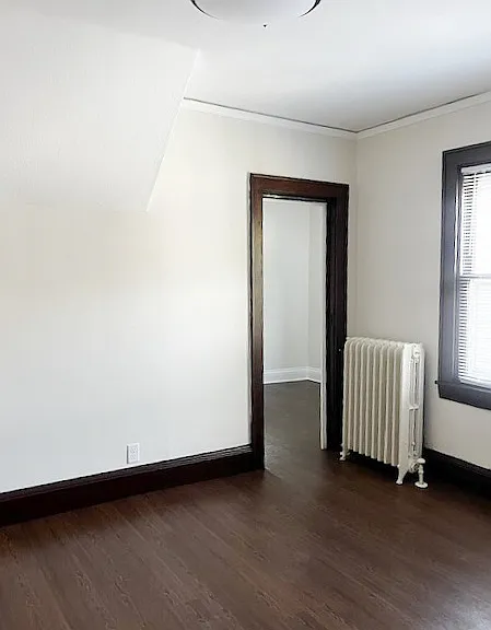 418-420 Morgan Ave S #3 — Photo 5