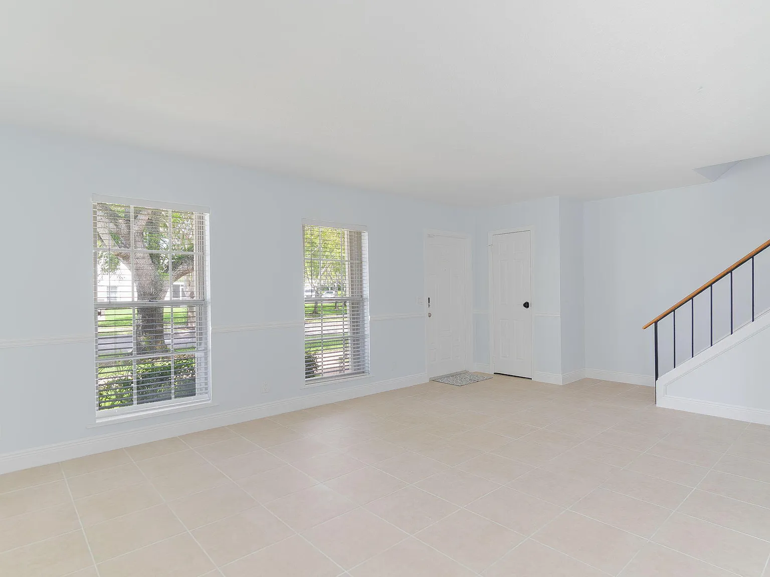 3 bed, 2.5 bath, 1496 sqft, $3,400 — Photo 3
