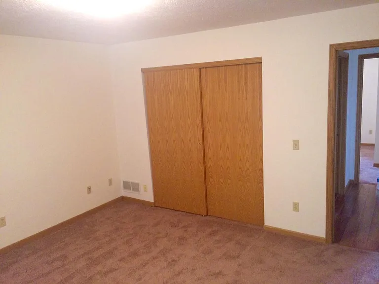 1130 Pittsburg Ave NW — Photo 11