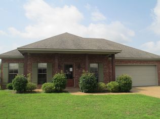 105 Carriage Ln, Florence, MS 39073