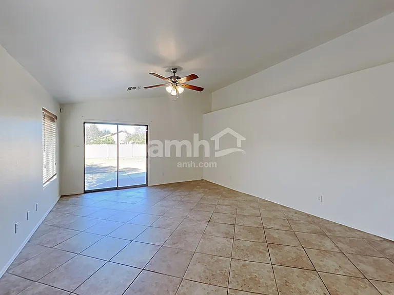 4324 W Darrow St — Photo 7