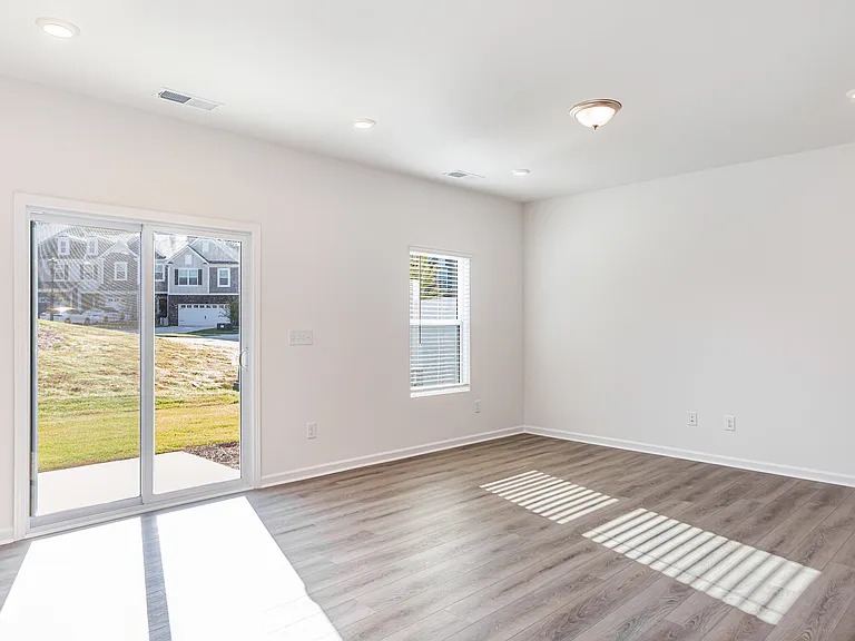 3160 Lilac Grove Dr — Photo 8