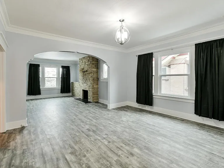 1413 Perry St — Photo 5