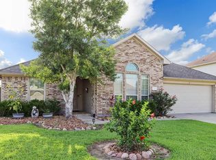 306 Green Isle Ave, Dickinson, TX 77539