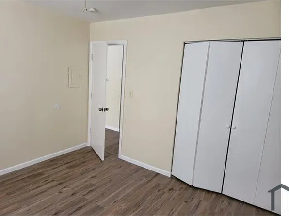 1730 Joanna Ave, Zion, IL 60099