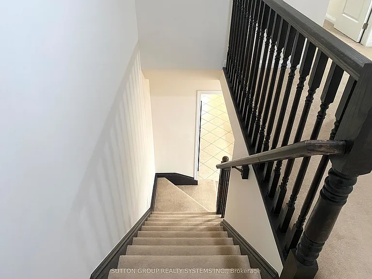 39 Suitor Ct — Photo 12