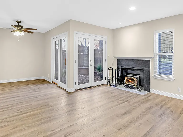601 Garden Creek Pl — Photo 3