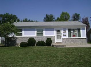 14901 Chesterfield Ave, Warren, MI