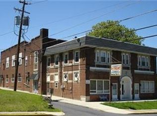 32 N 3rd St APT E, Coplay, PA 18037