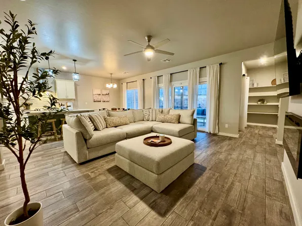 624 NW 181st St, Edmond, OK 73012