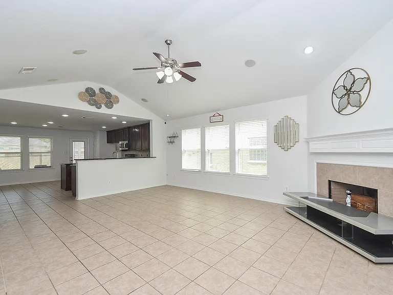 18302 Mable Pond Ln — Photo 5