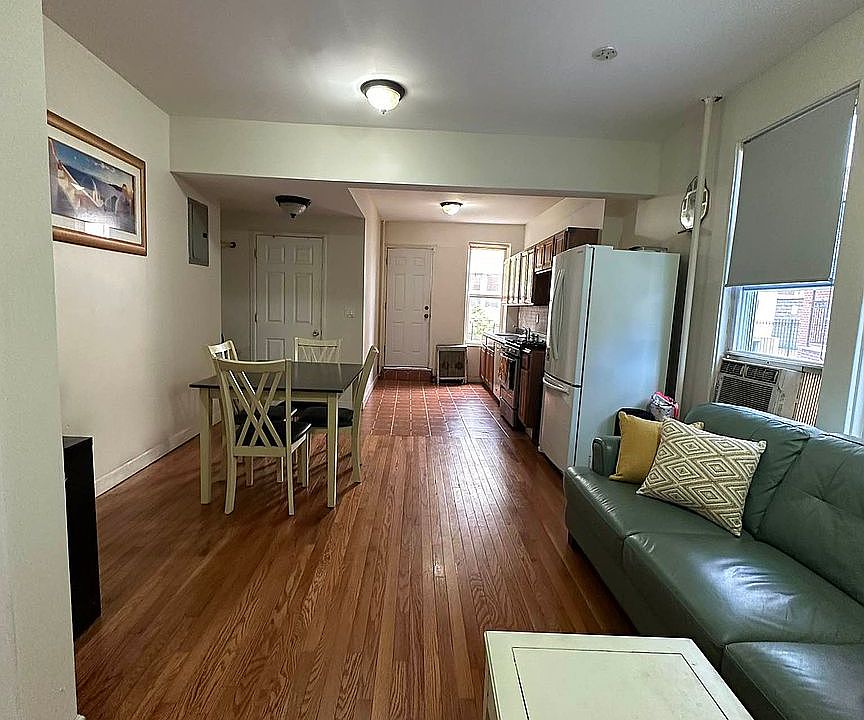 1st image of 3068 45th St #1
