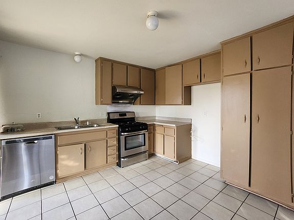5th image of 2643 Stonehaven Pl