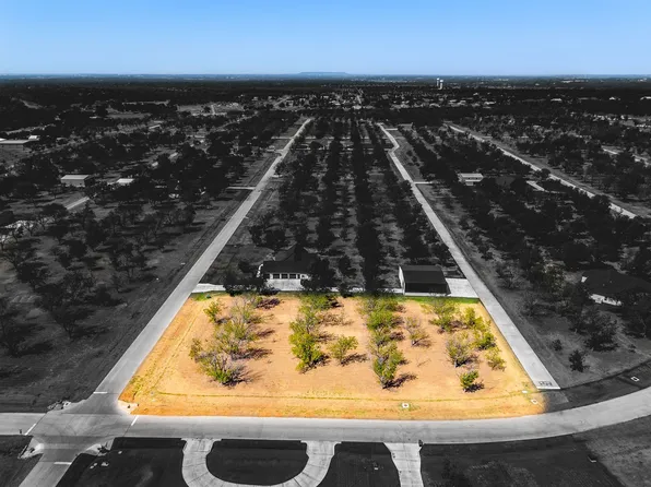 1648 Earhart Dr, Granbury, TX 76049